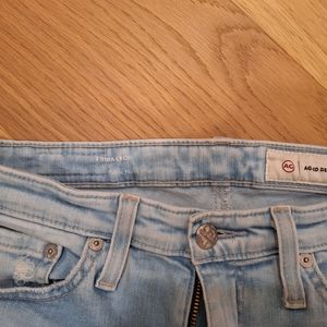 Light wash skinny jeans